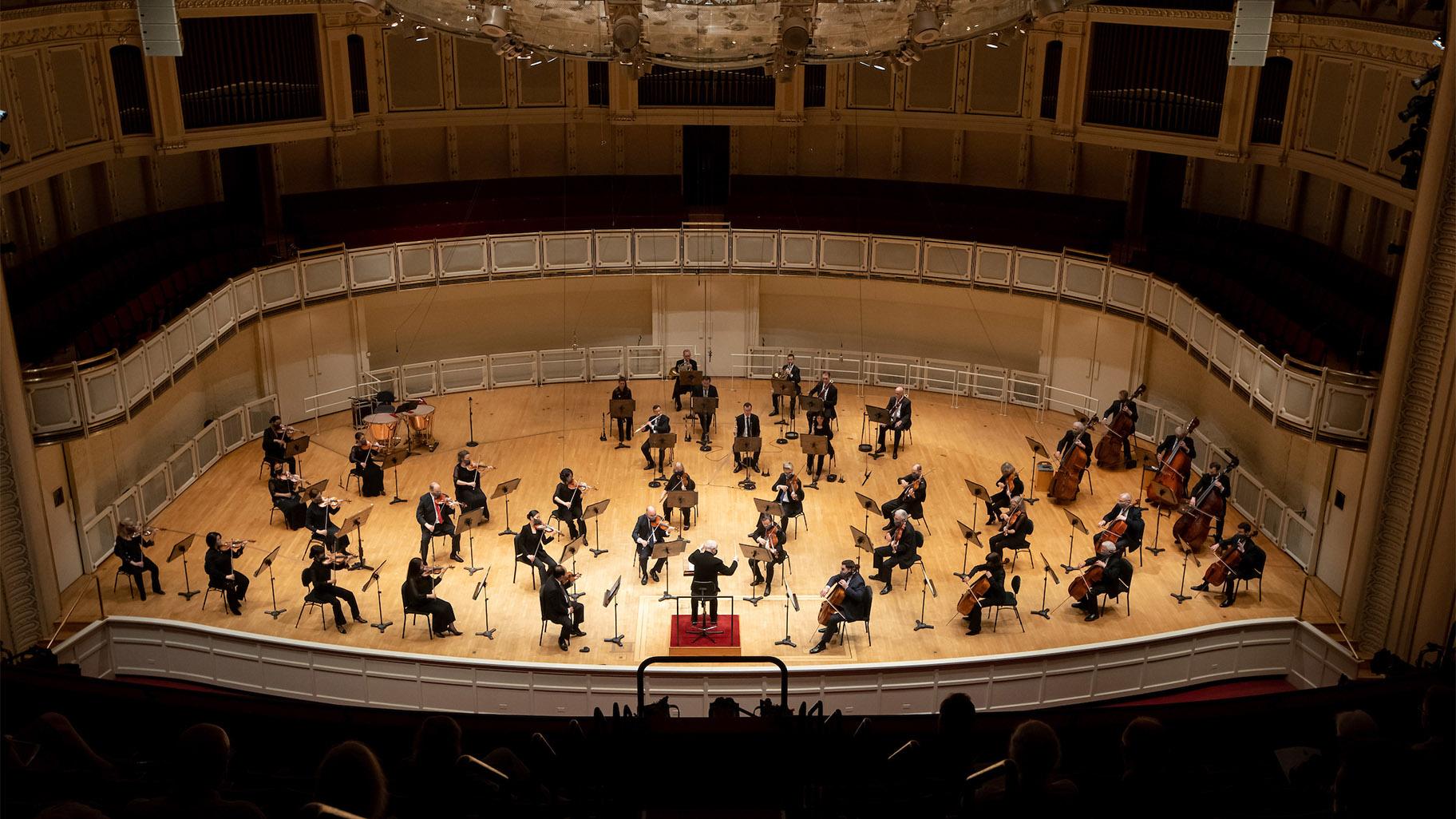 Chicago Symphony Orchestra Puts Elegant Spin on Season’s Third Live